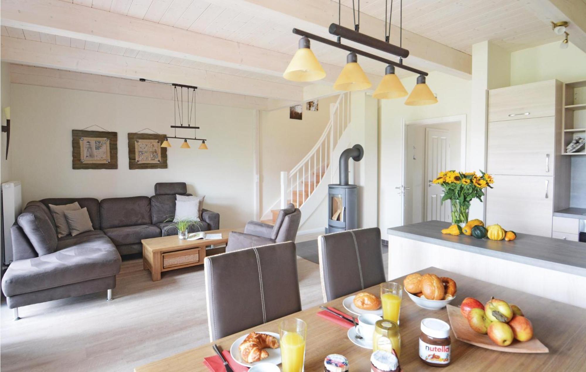Gorgeous Home In Dagebuell With Kitchen Kültér fotó